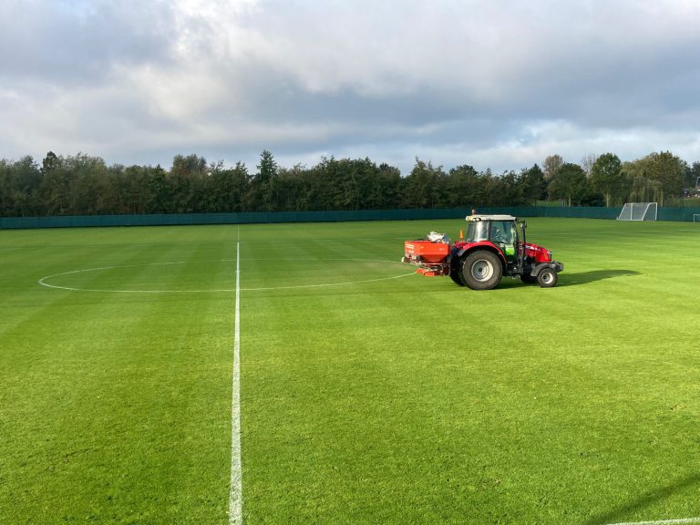 Afbeelding Introductie nieuwe sportveld meststoffen Van Iperen
